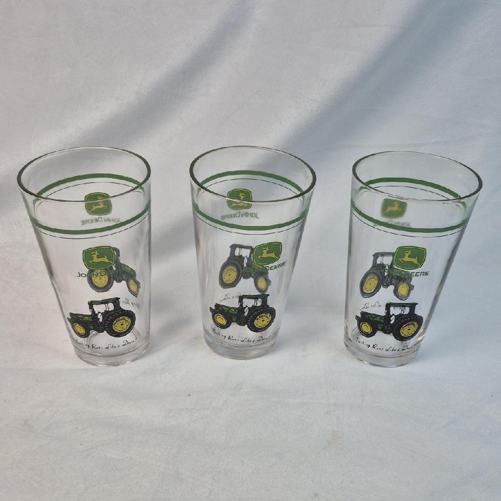 Set of (3) JOHN DEERE 16 oz Pint Beer Glasses Gibson Nothing Runs Like a Deere!